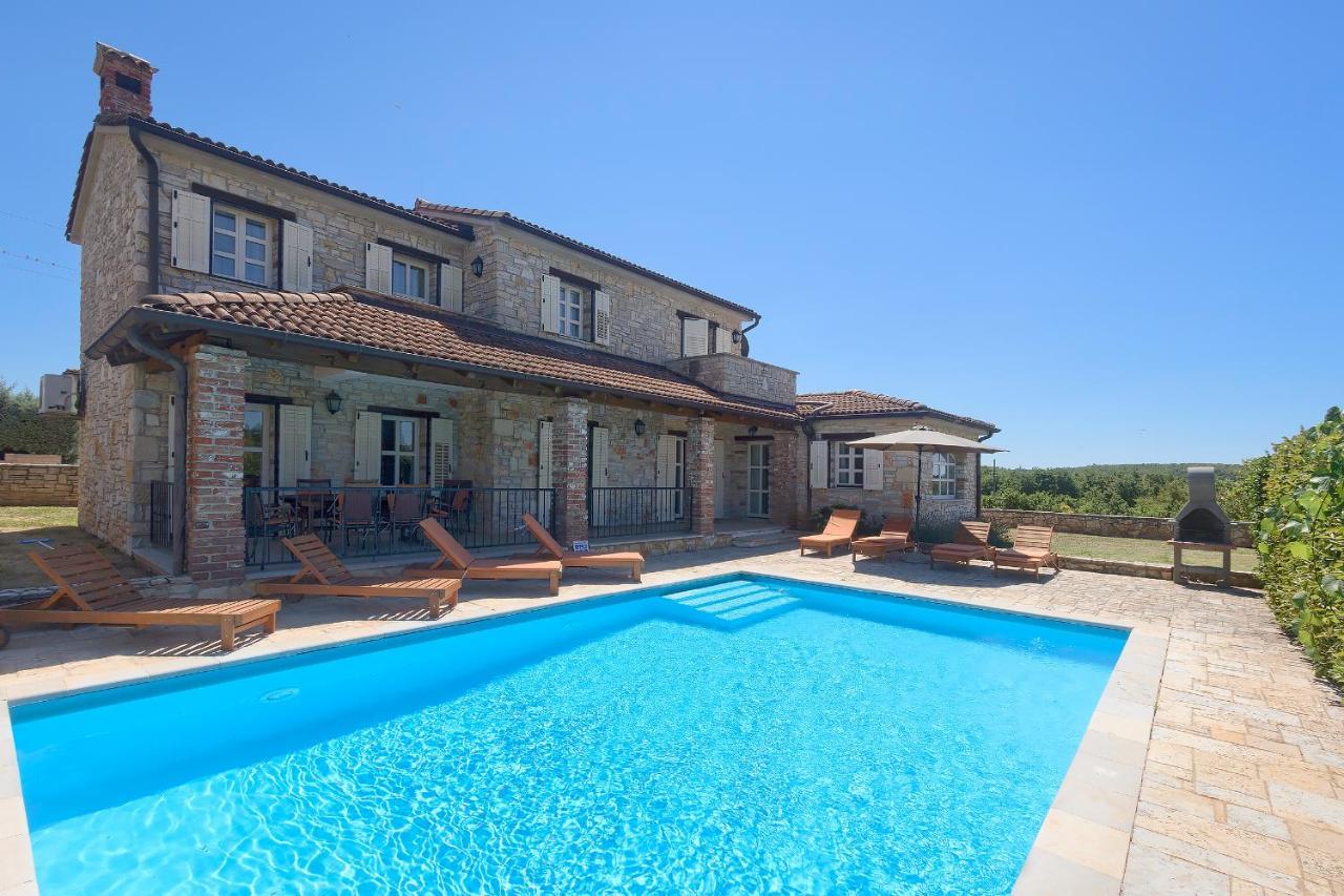 Villa Olivetta - Istrische Villa mit Meerblick nahe Porec Barat  Exterior foto