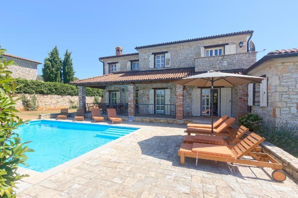 Villa Olivetta - Istrische Villa mit Meerblick nahe Porec Barat  Exterior foto