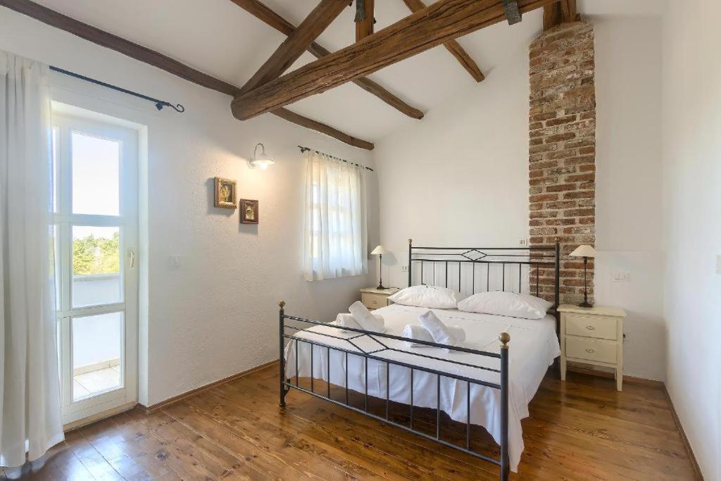Villa Olivetta - Istrische Villa mit Meerblick nahe Porec Barat  Exterior foto