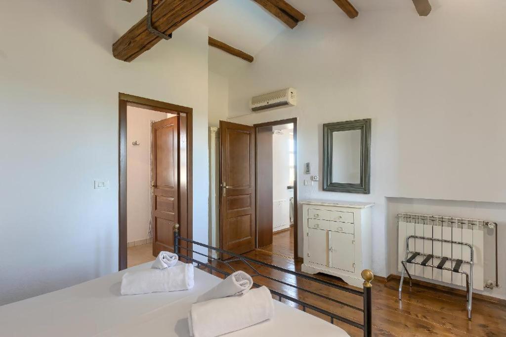Villa Olivetta - Istrische Villa mit Meerblick nahe Porec Barat  Exterior foto